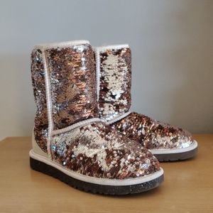 UGG Sequin boots EUC SIZE 7
